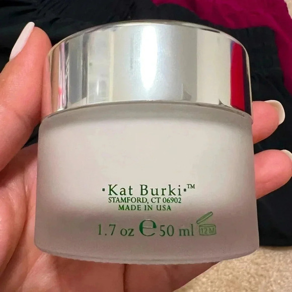 KAT BURKI Vitamin C Intensive Face Cream - Picture 4 of 5